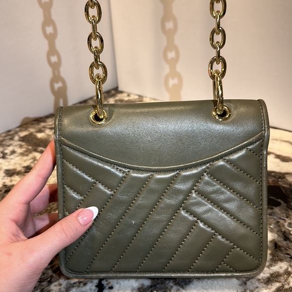 *TORY BURCH!!!* GREEN CROSS BODY BAG!!! - Picture 2 of 5